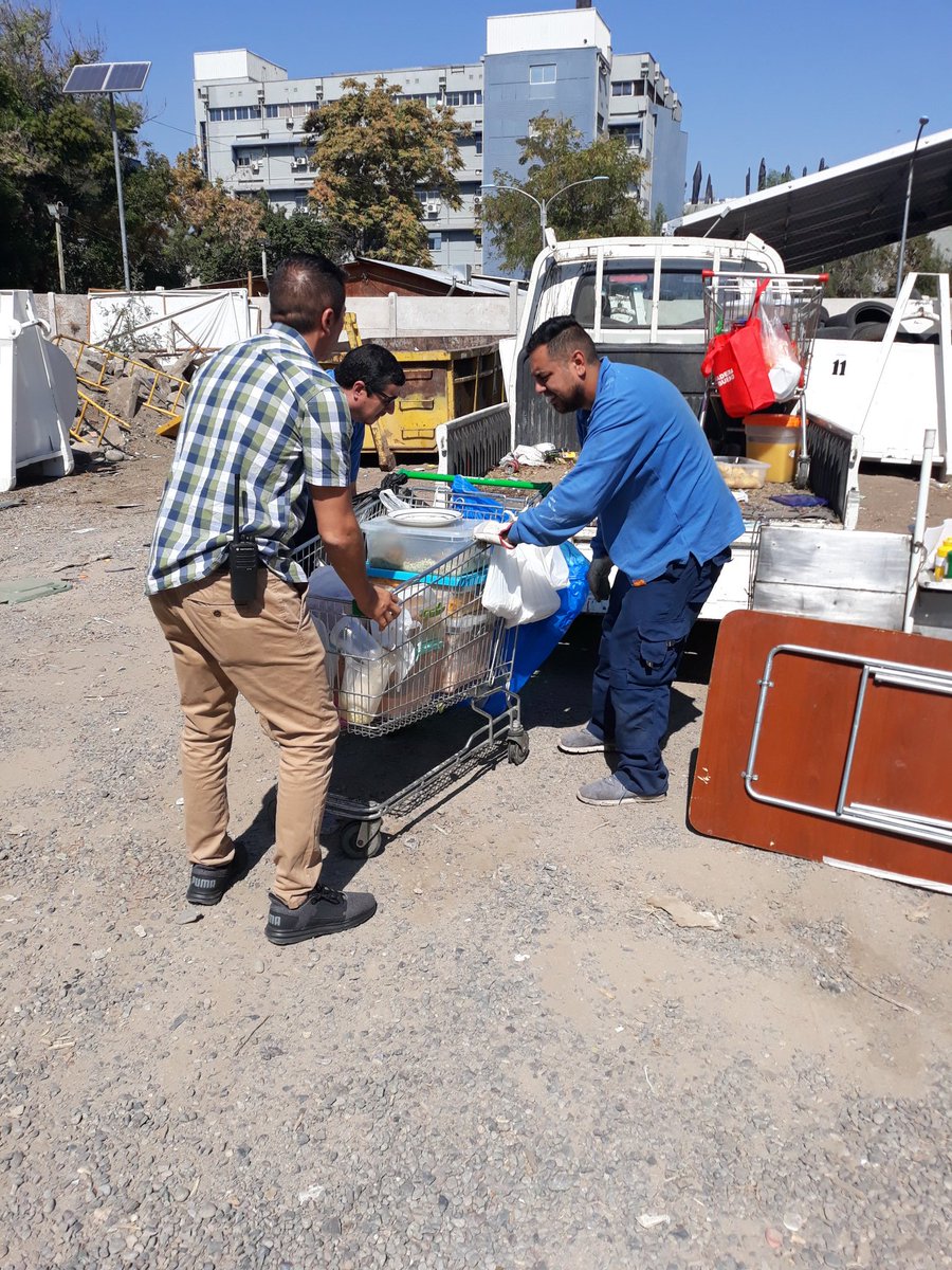 Insp_General's tweet photo. Fiscalización con incautación con @Seg_Publica_Ind @Carabdechile feria Colón @Duranbaronti @Muni_Indep https://t.co/iQiHDBXucT