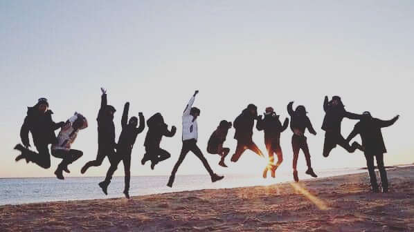 Ohtunbee25411's tweet photo. ขอบคุณอะไรก็ตามที่ทำให้เราได้รู้จักกับผู้ชาย12คนที่เป็นพลังในชีวิตเราขอบคุณที่เค้าเป็นExoที่ดีที่สุดของพวกเราตลอดมาถึงแม้จะมีเหตุการณ์ไม่ดีเกิดขึ้นมาก��ายแต่นั่นมันก็ทำให้เรารู้ว่าเรา��ามารถรักคน12 คนนี้ที่เป็นใครก็ไม่รู้ได้มากขนาดไหน
OT12 OT09  we are one ! #7YearsWithEXO https://t.co/guYsNTkgX1
