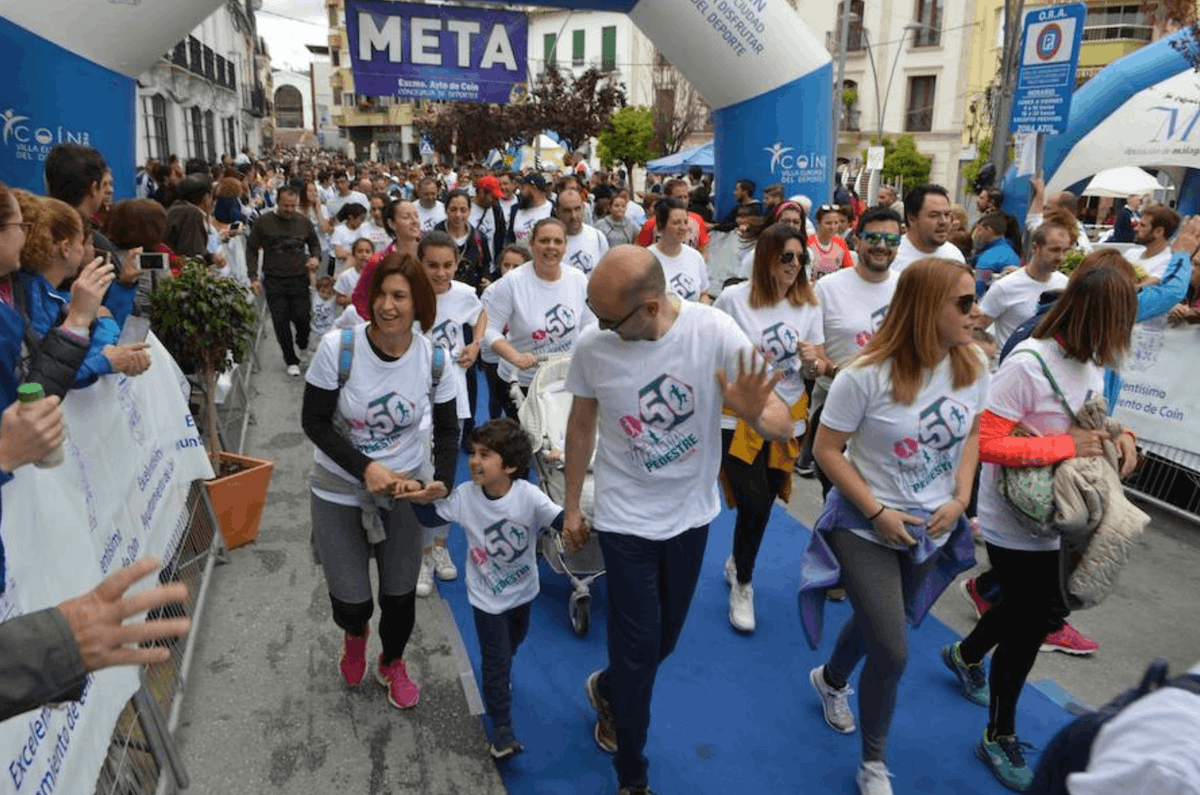 SURDeporte's tweet photo. #Fotos📸 de la Vuelta Pedestre de @AytoCoin, que hoy ha celebrado su edición 50 ¡Felicidades🎂🏃‍♀️! 

#Galería👉 https://t.co/rrJ96T1kjF https://t.co/zuxA9rTTlR