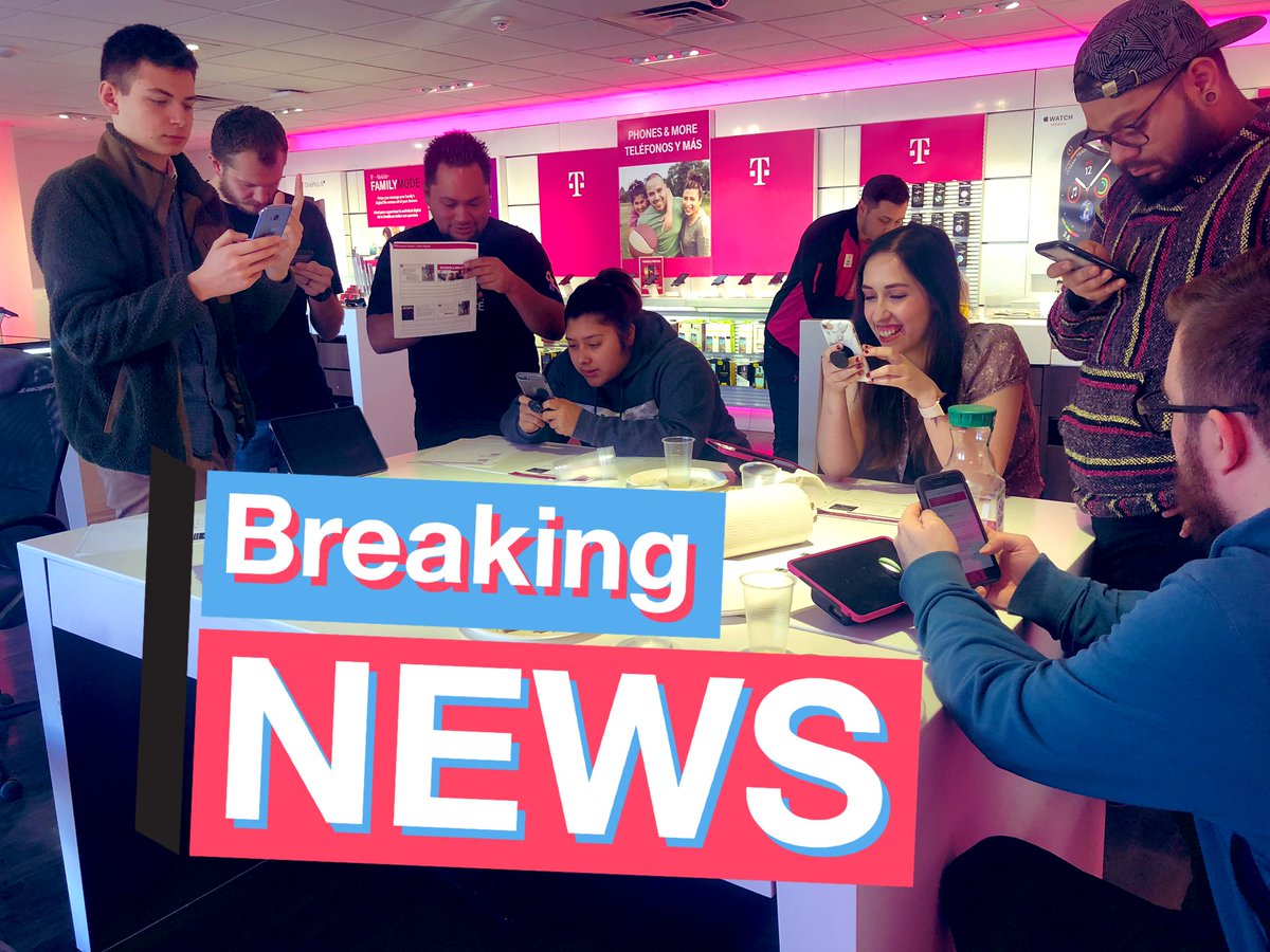 MagentaMelina's tweet photo. #Network meeting.....more like #NetWINNING meeting!
#DaBroadSquad had a great meeting this morning with our sister store #ElFed 💕
#MagentaFamily
#CoCentral #ColoRADo #Denver #TMobile #SundayFunday https://t.co/bHV0jskWml