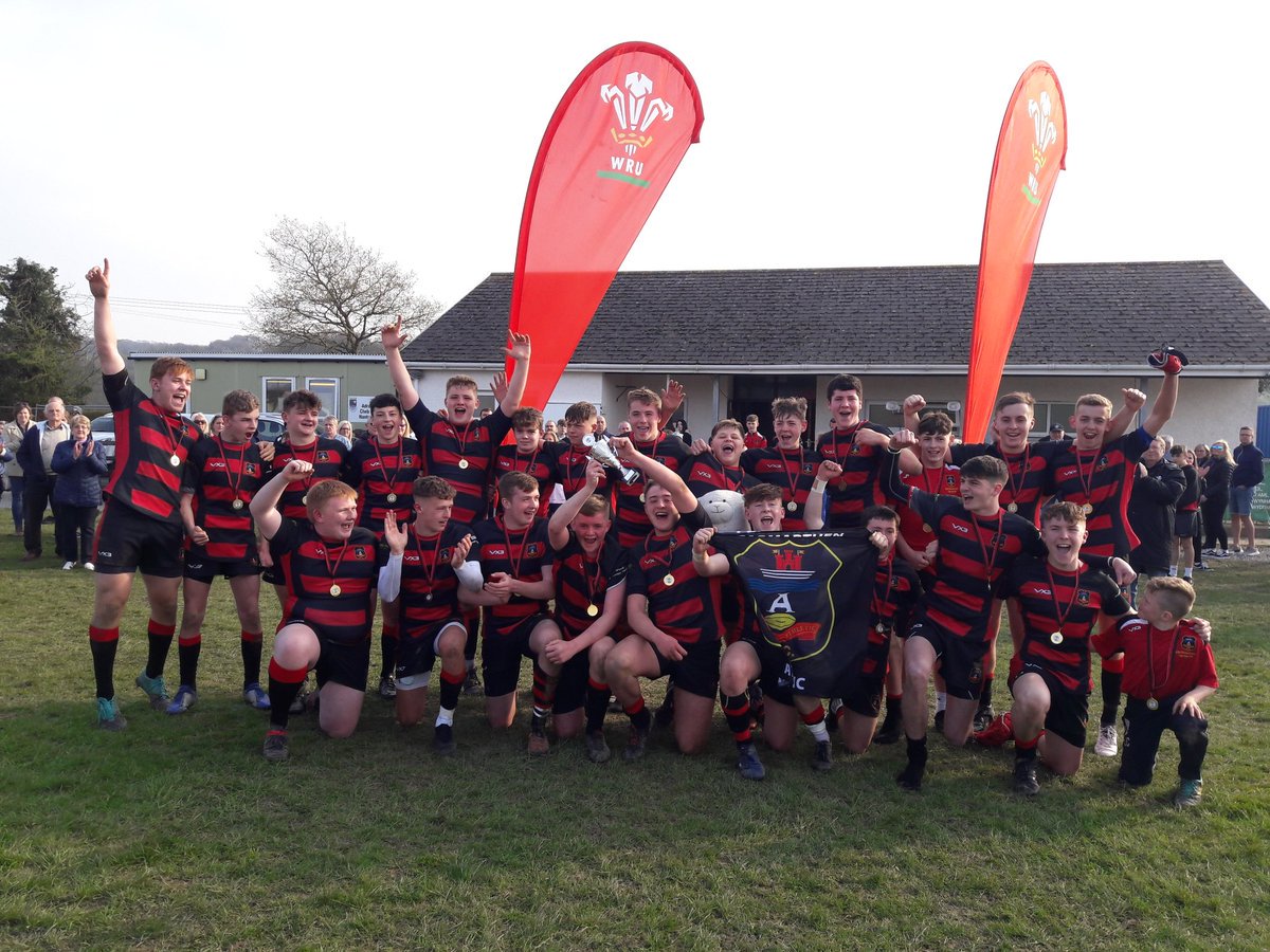 CarmAthletic's tweet photo. Successful 3/5 return for our juniors at this seasons @gmgcarms finals day. Congratulations to U16s cup winners, U13s plate winners &amp; U14s bowl winners
Commiserations to our U12s (runners up in the cup) and our U15s (runners up in the plate) Great achievement by ALL teams 🔴⚫️🏉 https://t.co/GMZNKu2NEU
