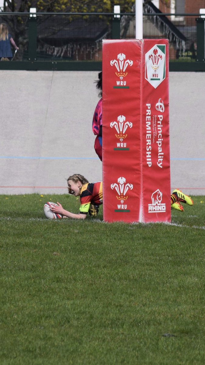 SianD30's tweet photo. The Smiles says it all🏉 ❤️ https://t.co/LMEc189aWJ