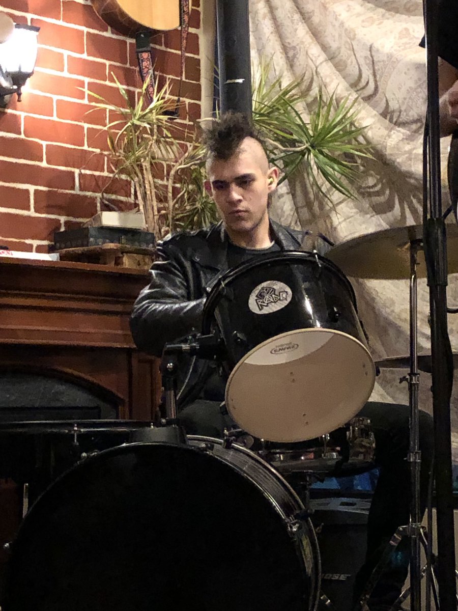 oldfacemgnta's tweet photo. thank you to everyone who came to the coffee shop on friday!! more stuff coming soon!! https://t.co/XUF7EaGzgK