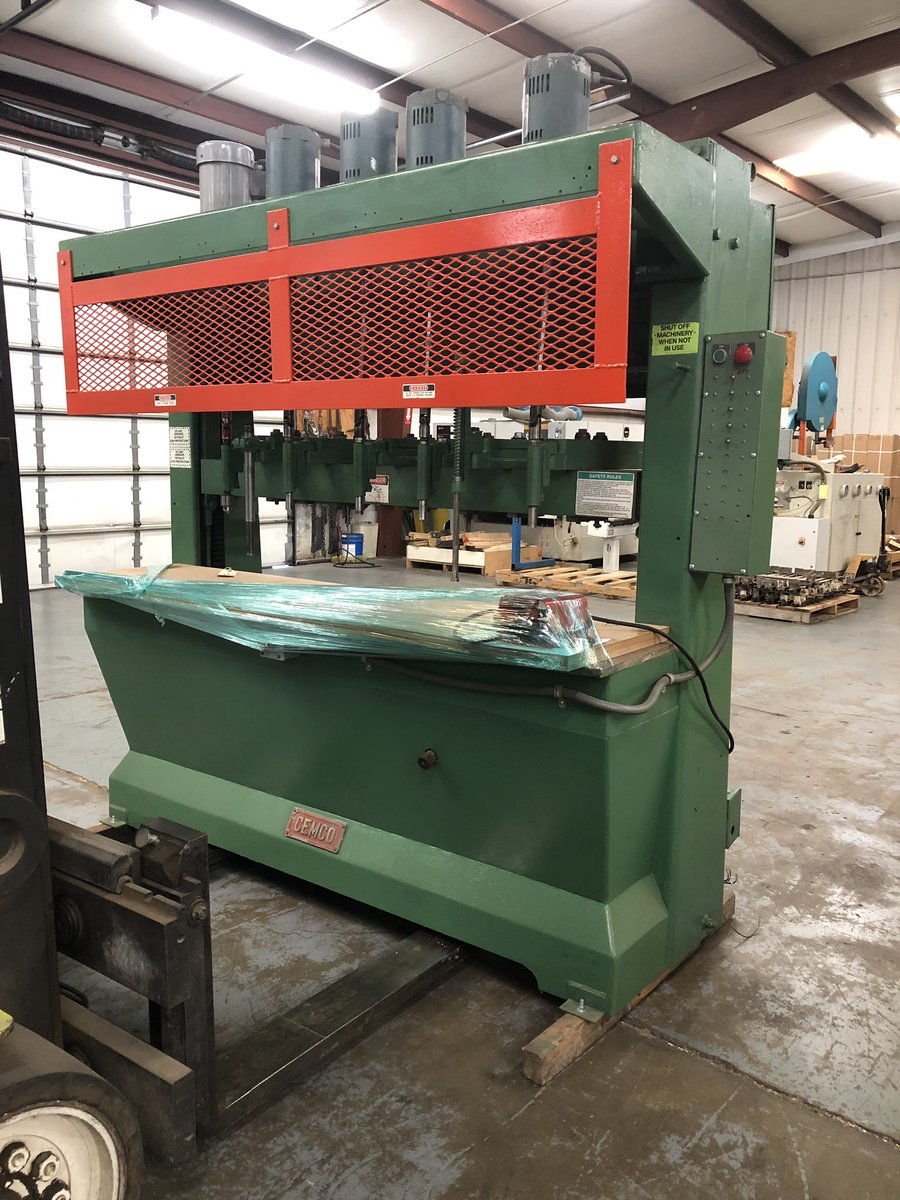 WoodworkingEQPT's tweet image. Cemco boring machine we reconditioned in the shop last week! #woodworking #usedmachinery #boringmachine #itsheadedtocalifornia