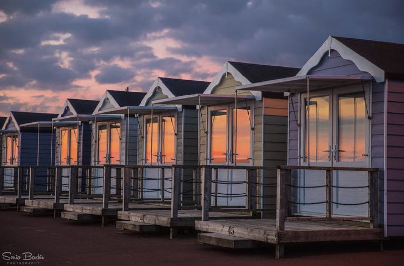 Last nights cotton candy sunset 🌅 
Captured by the talented <a href="/SoniaBashir_/">Sonia Bashir 🔥📸</a> 👏🏼

#stannesbeachapts #lancashire #stannesbeachhuts #northwest #visitlancs