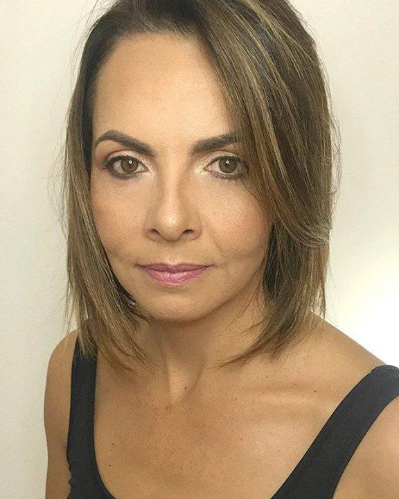 vtarkany_makeup's tweet photo. Make levinha pra casamento diurno!! 😍 #makeup #make #maquiagem #mua #maquiagemprofissional #makeupartist #vanessatarkany #atibaia https://t.co/vJgT1i01Tb