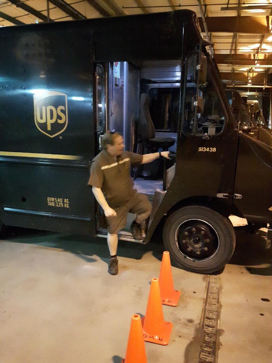 Darren Sinden tweet media