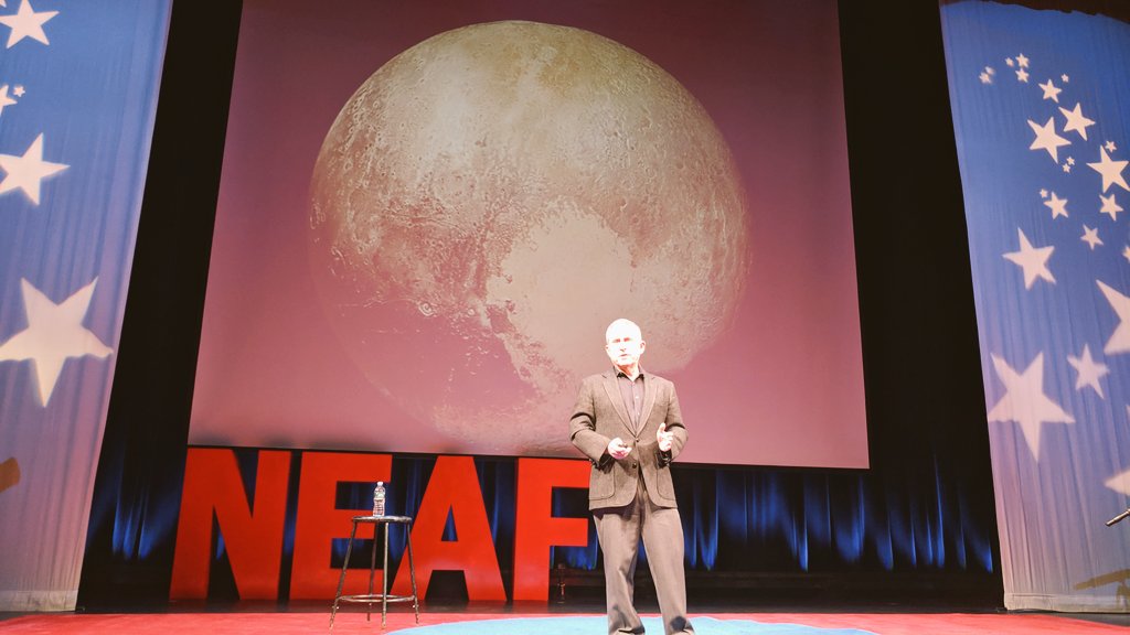 kreegan99's tweet photo. A great presentation by @AlanStern at #NEAF2019 the past, present and future of the @NASANewHorizons mission is just amazing.#NEAFPosse https://t.co/Ef5ckBiF12