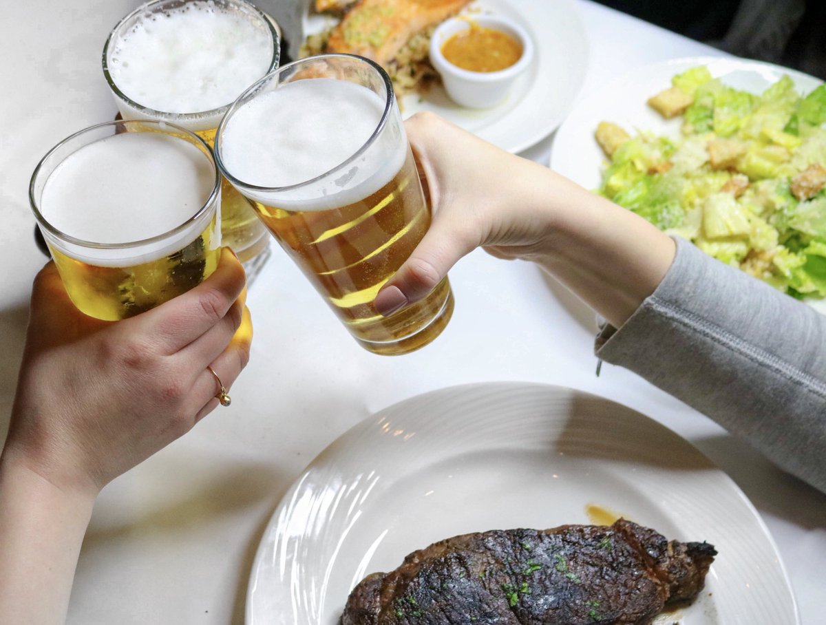 PalmRestaurant's tweet photo. Wine isn't steak's only friend. Ask your Palm bartender about pairing a beer with your next great cut. 🍻 https://t.co/5lkCAG7bgd