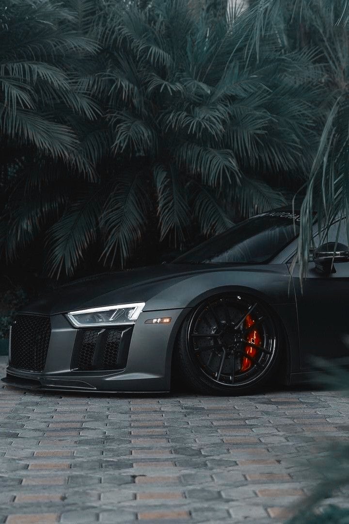 DreamCarsj's tweet photo. R8 https://t.co/qO82YNbG2j
