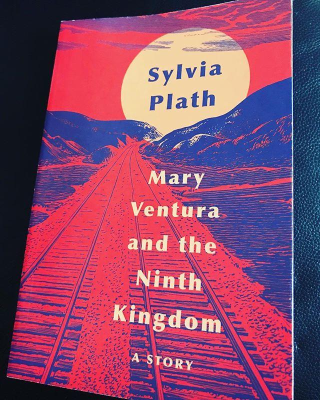 BCLARAIG's tweet photo. #WhatAreYouReadingBC I’ve never really read #SylviaPlath before so I feel like this was a nice ease into her work. This #shortstory is about a young girl taking a train and seems to be a metaphor for something else ... life? Death? (AW) #whatareyoureadin… https://t.co/fZAd7H1RHM https://t.co/p24psEUwHx