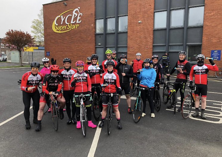 PulseTriClub's tweet photo. Massive thank you to @KINDSnacks who kindly 😉 fuelled our group cycles today! Definitely gave us the extra boost needed for the hills 💪🙌 #kindsnacks #tastytreats #sundaycycles https://t.co/v6vFahdRwd