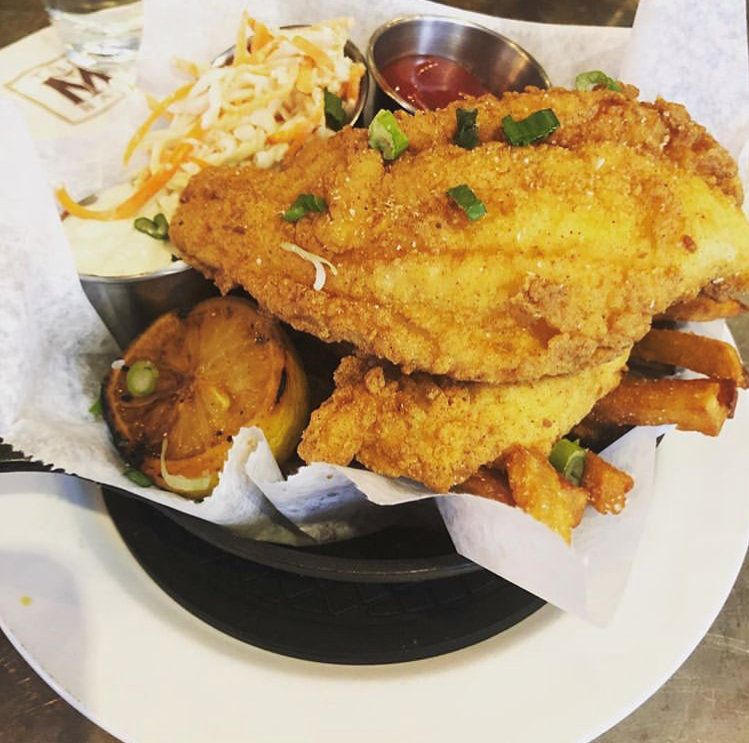metbackbay's tweet photo. Take your mind off the Sunday blues with Fish and Chips at the MET Back Bay. PC @foodgramed https://t.co/v2iuZYR7J8