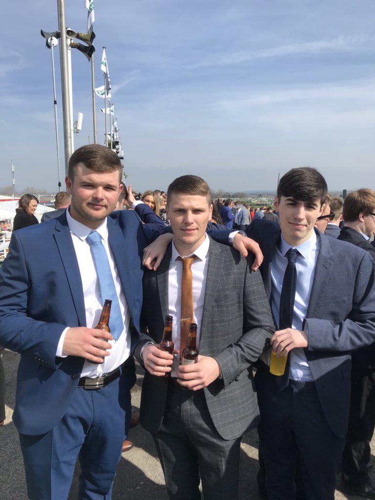 jayspeed12's tweet photo. National 🐎🍻 https://t.co/VD3WFLRb5y