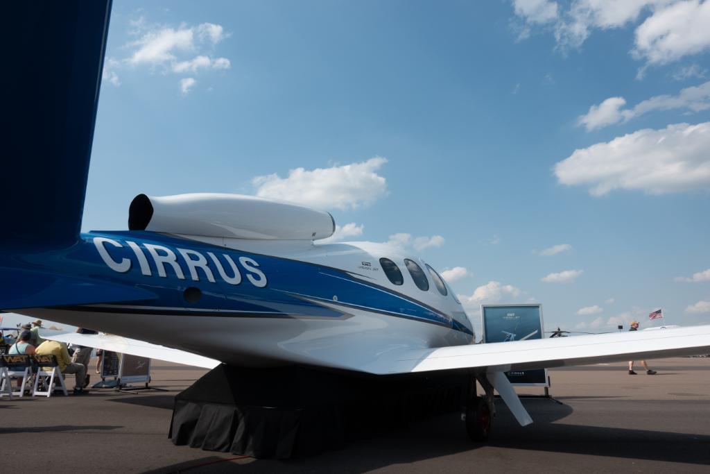 GarminAviation's tweet image. Our partner @Cirrus_Aircraft showcased their Garmin-equipped SR22T and Vision Jet G2 at @SunnFunFlyIn! The G2 Vision Jet features new Perspective Touch+ #avionics and Garmin Autothrottle! #SNF19