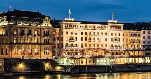 HALTTravel's tweet photo. Three new art experiences offered exclusively by Virtuoso hotels include a museum tour in Auckland and a Yayoi Kusama exhibit in Las Vegas. #virtuosotravel #halttravel #protravel #gowithpro #luxurytravel #luxurytraveladvisor https://t.co/iEVeFdCHcJ https://t.co/Q3SmUSAMCM