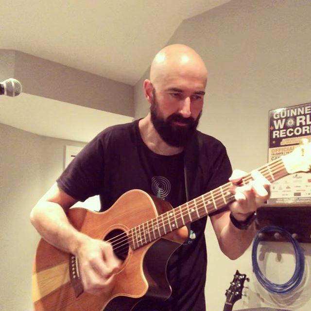 TidesOnEarth's tweet photo. Hereβs a clip from my very first attempt at #thelumineers new song, #gloria
...
..
.
#cover #acoustic #redwood #coleclark #coleclarkguitars #acousticguitar #guitar #tidesonearth #folk #catchytune #firstattempt #firsttry #firsttake #sharetheprocess #imper⦠https://t.co/HNyhjEIbbs https://t.co/TyaZRgZC4e