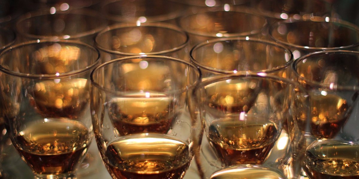 TastersClub's tweet photo. Women and whiskey are a match made in heaven. We sat down and got the inside scoop from Susan and Carla from the Bourbon Women's Organization. #TastersClub #Whiskey https://t.co/3thhyP77ya https://t.co/TyvCYtoI40