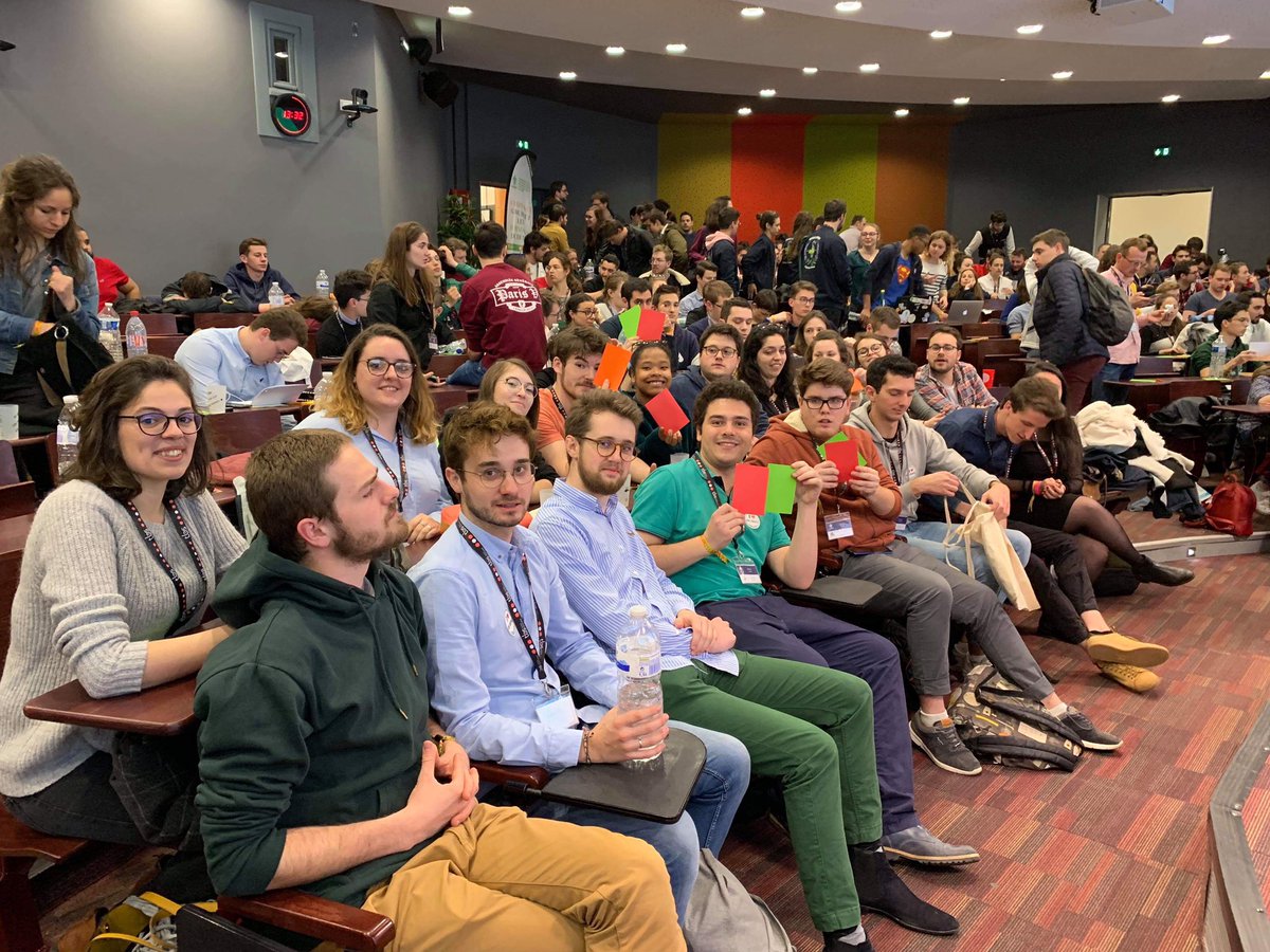 ace2mpl's tweet image. La délégation Limougeaude toujours au premier rang ! 
Félicitations à @RaisonAg pour l’organisation de l’assemblée générale de @Pharma_ANEPF à Toulouse 👏🏻🙂