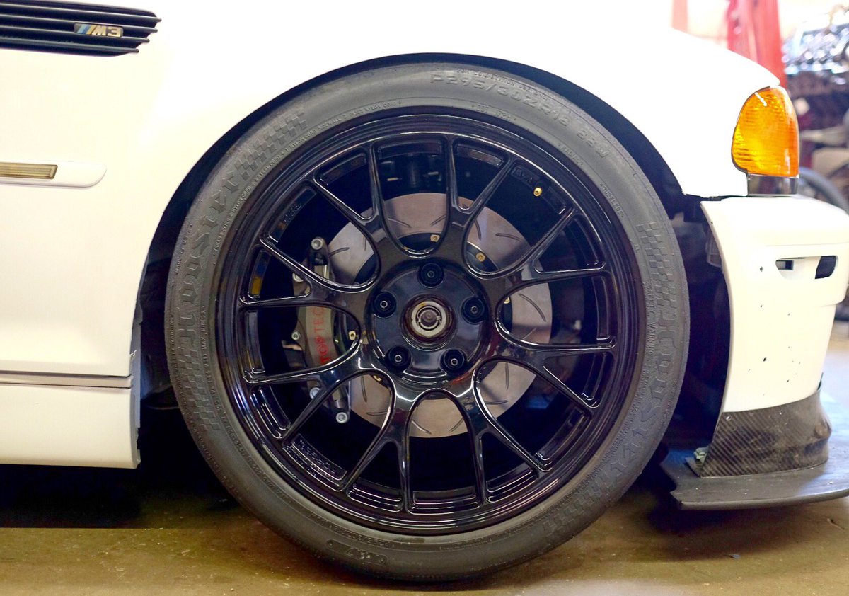 ChristinaYLam's tweet image. Oh purple crack. How I’ve missed you so. 💜 A7s from @HoosierTire ready to grip. #hoosiertire #hispeedmotorsports #stoptech #m3e46 #racecarbuild