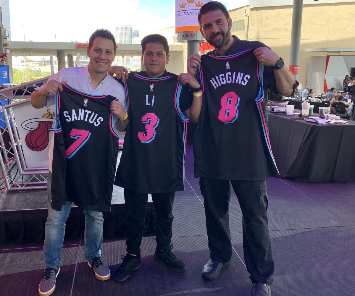UnitedWayMiami's tweet photo. Many thanks to #YoungLeadersMiami, @KingOceanSvc and the amazing chefs at the #UWYLBrunch! Together, we fight for a #StrongerMiami 💪 https://t.co/GivBFwnYNT