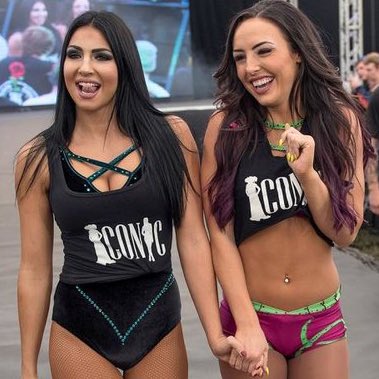 ChooseOneWWE's tweet photo. RT - Boss N Hug Connection

Like - IICONICS https://t.co/Ymgm7iM11i