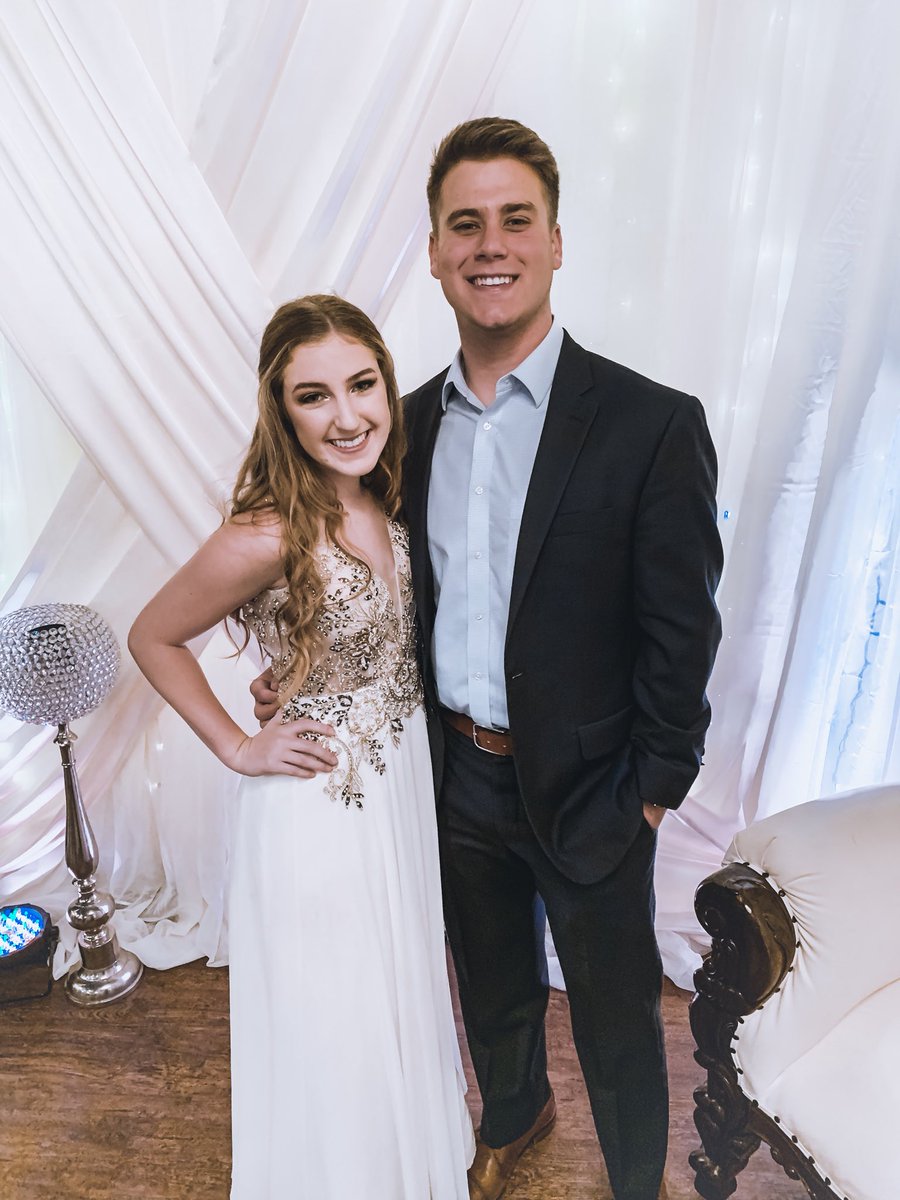 BroussardJake's tweet photo. 3 Formals in 9 days = 1 Great Semester #PIKEformal #PhiMuformal #ChiOformal https://t.co/fVe0FzefQh