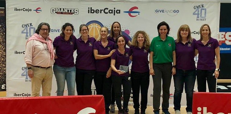 SanJuevesBasket's tweet photo. Y todo lo bueno acaba... pero nos traemos otro trofeo para casa y muuuuucha energía positiva! Sois muy grandes @giveandgosport
Gracias de corazón a todos y cada uno de la familia #OVER40 https://t.co/FsQZ5qgKWB