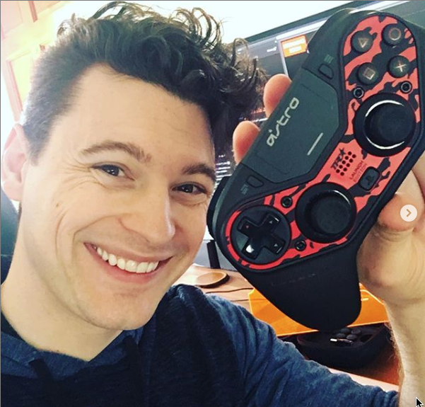 BryanDechart's tweet photo. 🔥LIVE NOW🔥
Playing #TheLastOfUs 
on https://t.co/C2Wy13MBOs  !

< RT to INVITE! >
and join us for your chance to WIN this epic #C40 TR controller from @ASTROGaming! https://t.co/HLe6wntITf