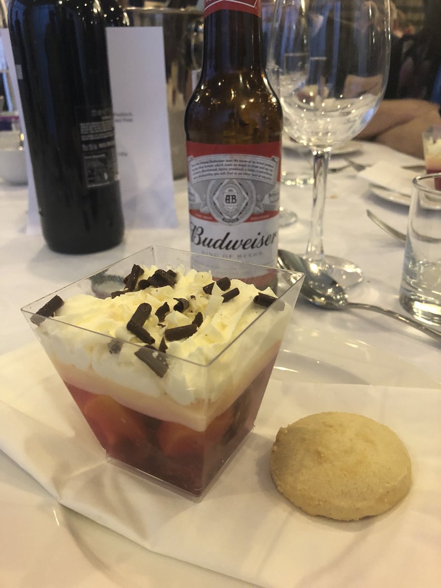 SproulesL's tweet photo. Sweetest part of the conference ✨ #ESR52 #friendlyspectroscopy https://t.co/uuZPP6eHCs
