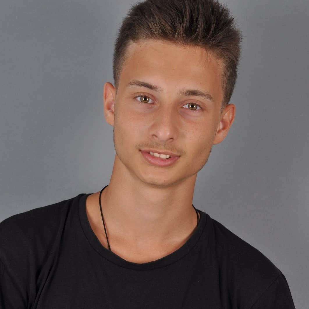 MetehanSezer4's tweet photo. #YeniProfilResmi https://t.co/Gw7JntMBUr