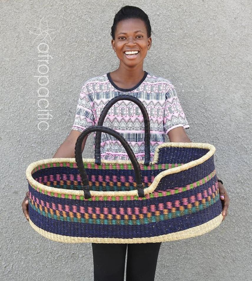 BiliaBabyUK's tweet photo. Purchasing our ethically sourced products helps to empower the talented artisans of Bolgatanga, to thrive through their own handmade enterprises, contributes to sustainable development within the region, and preserves traditional craft skills and practices. #HandmadeHour https://t.co/RsRoSx7fBn
