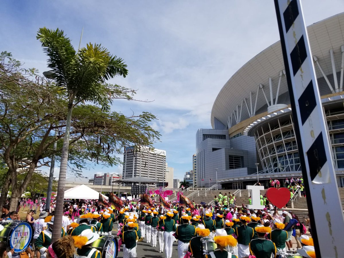 guayanillabanda's tweet photo. Hoy nos encontramos en el @ColiseoPR en la actividad "Race for the cure" de @SusanGKomenPR
@SusanGKomen
#showyourpride
#kingsofthefields
#BEG
#raceforthecure
#susangkomen
@guayanillabanda https://t.co/2c5EEhNmmw