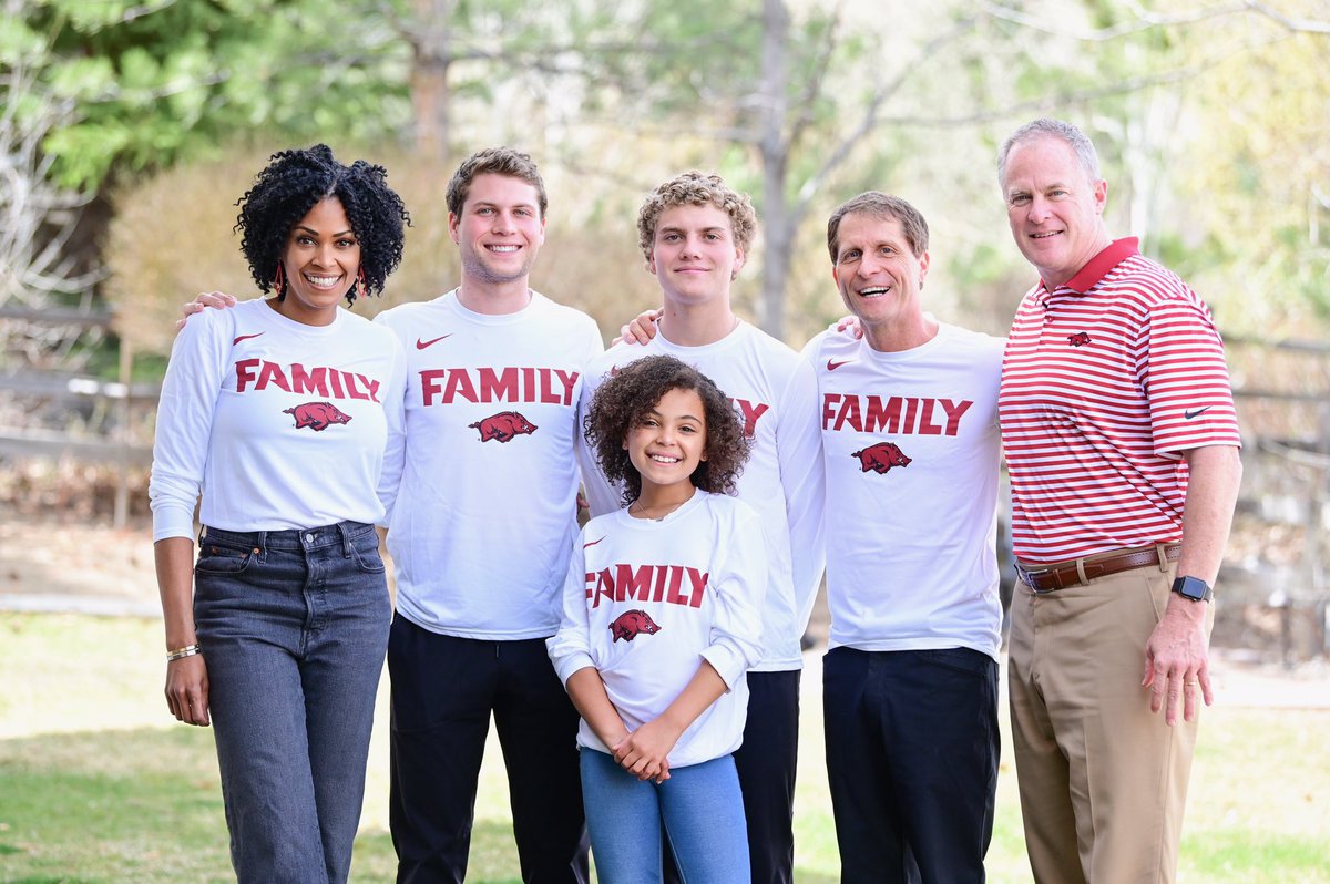 HunterYurachek's tweet image. I am excited to officially announce the hiring of Eric Musselman as our new Head Coach for @RazorbackMBB. And to welcome his wife Danyelle, their daughter Mariah and sons, Matthew and Michael to the Arkansas Razorback Family. #OneRazorback