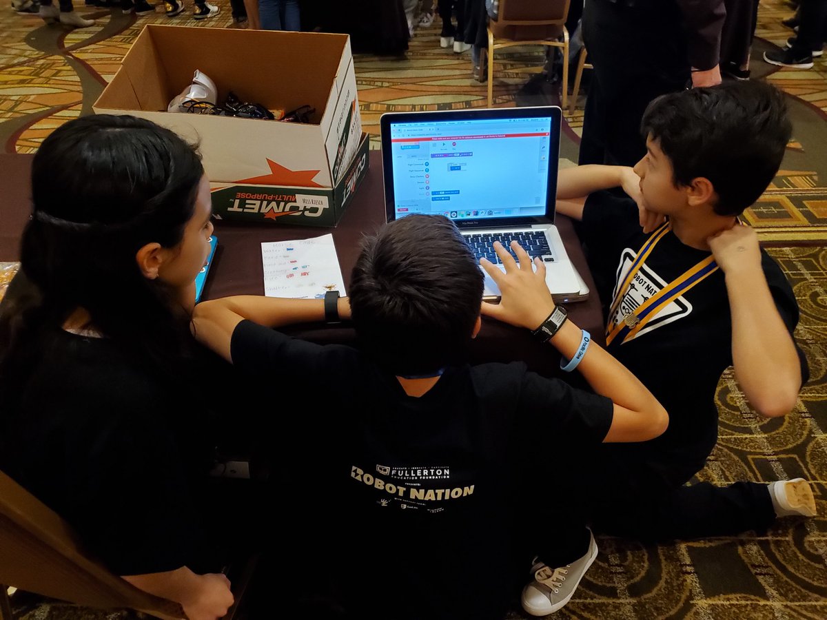 MrsHerdina's tweet photo. @PacDriveInnov8 drone team worked hard this weekend to complete various coding and flying challenges! #PDposse #FSDFEST19 @FullertonSD https://t.co/vWcXYRB43M