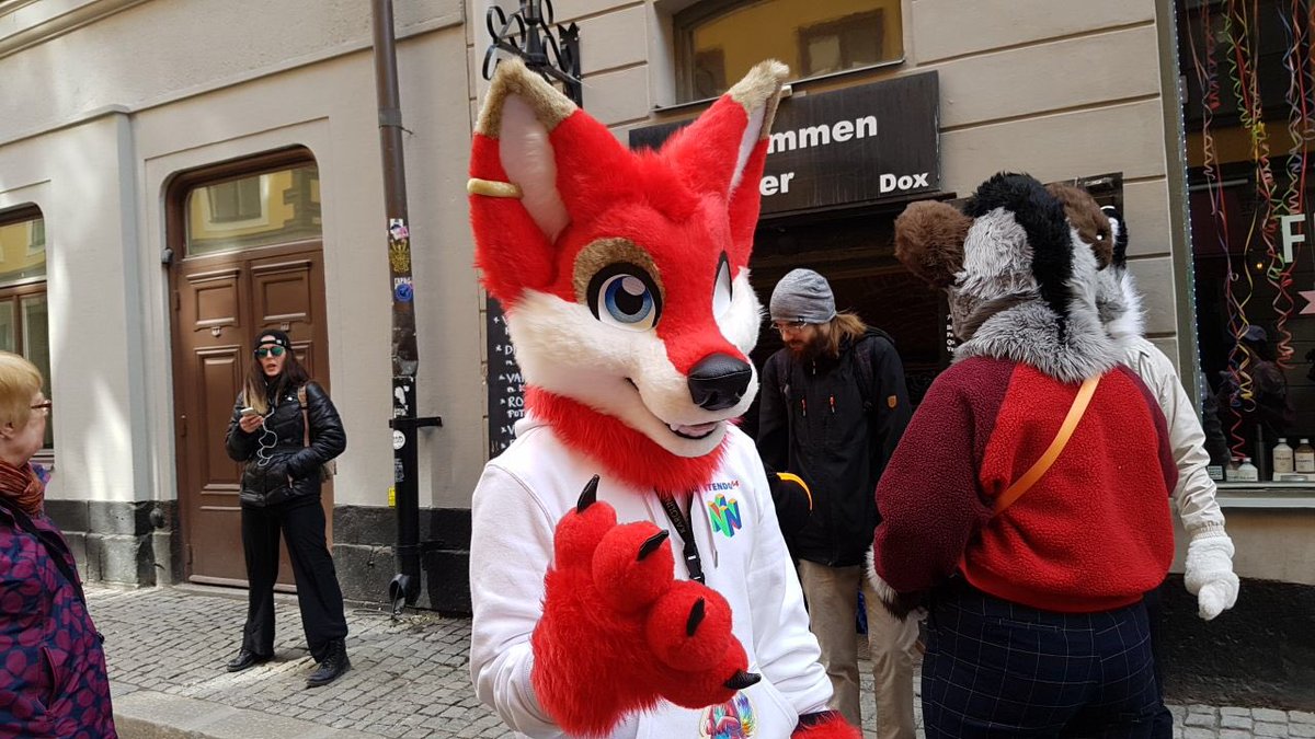 Red Rainbowtail tweet media