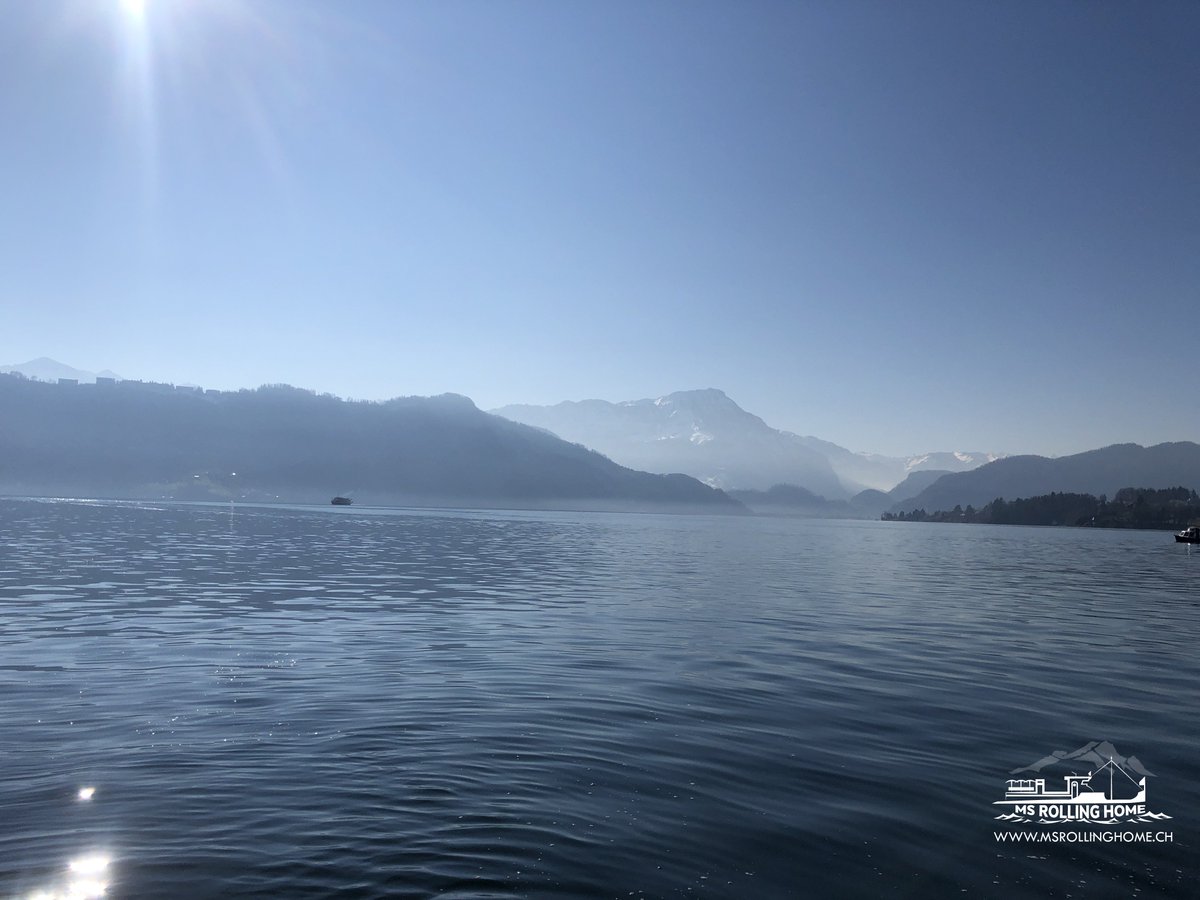 MSRollingHome's tweet photo. Polterabend Ausfahrt mit der #MsRollingHome auf dem #Vierwaldstättersee bei #Morschach
Buche jetzt dein Event auf der MS Rolling Home zb für Deinen #Firmenanlass #Ehrentag #Partyevent https://t.co/ueDWn60jab