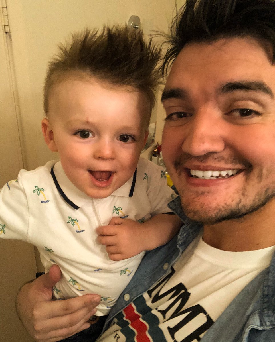 timPK_'s tweet photo. The boys are ready to head Out Out!! 🤙🏽❤️ https://t.co/GU2FaUyqaA