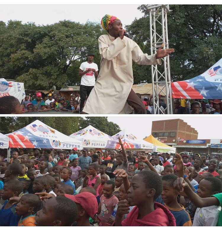 plotmhako's tweet photo. Gladiator _ Dancehall artist from Glen-View, Harare thrilling the audience yesterday. #JIBILIKA #PEPFAR
Pics_ Zenzo Coolzee https://t.co/hngWxYTmhJ