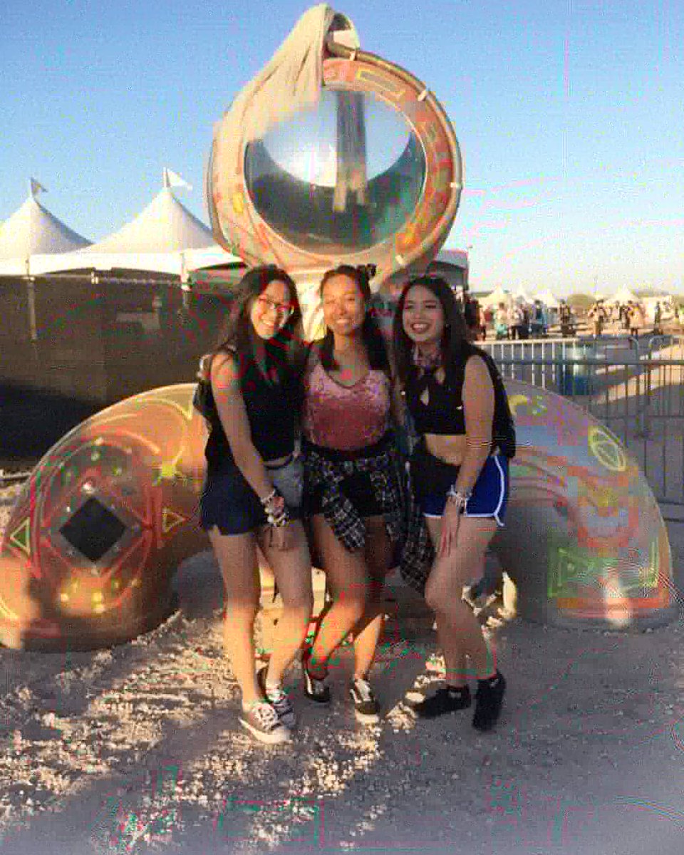 sarahqvn's tweet photo. If you didn't get enough of us... lmao #phoenixlights #phxlights #phxl https://t.co/bhyTroaajs