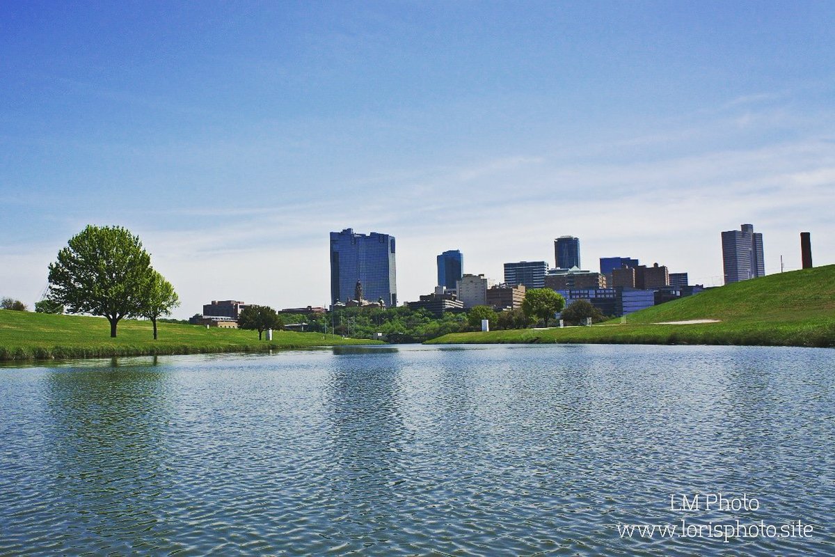 LoriMasterson1's tweet photo. #backwoodspaddlesports 
#trinityriver #fortworth #downtown #photooftheday #photography #urbanphotography #lmphoto https://t.co/xTAQjqyOy5 https://t.co/dlXV9UGj7V