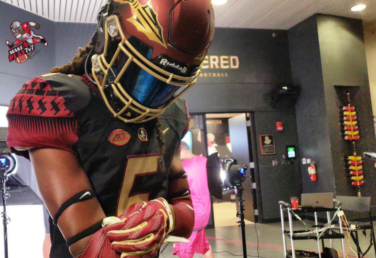 FOOTBALLVILLETV's tweet photo. Miami committ Keyshawn Washington 2020 safety South Dade #MakeAPlay7v7 #Footballville #Football2019 https://t.co/8sS5TeMg3u