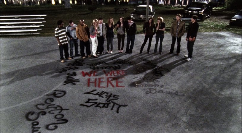 MWhiteShelley's tweet photo. This was the best season finale of the whole show (donโt hate me!) โGood evening ladies and gentlemen and welcome to another historic night..โ #WeWereHere @EyeCon3000 #RTTHLive #OneTreeHill https://t.co/MErDfQ7dO9