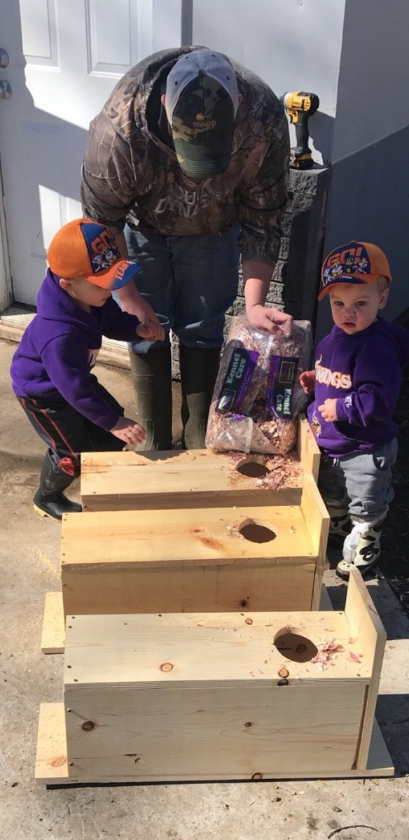 TannerBruse's tweet photo. Wood duck houses up. Kids loaded em with cedar shavings. See if we get any new neighbors. #getkidsinvolved #getoutdoors #WaitForIt https://t.co/g56GUdMSZZ
