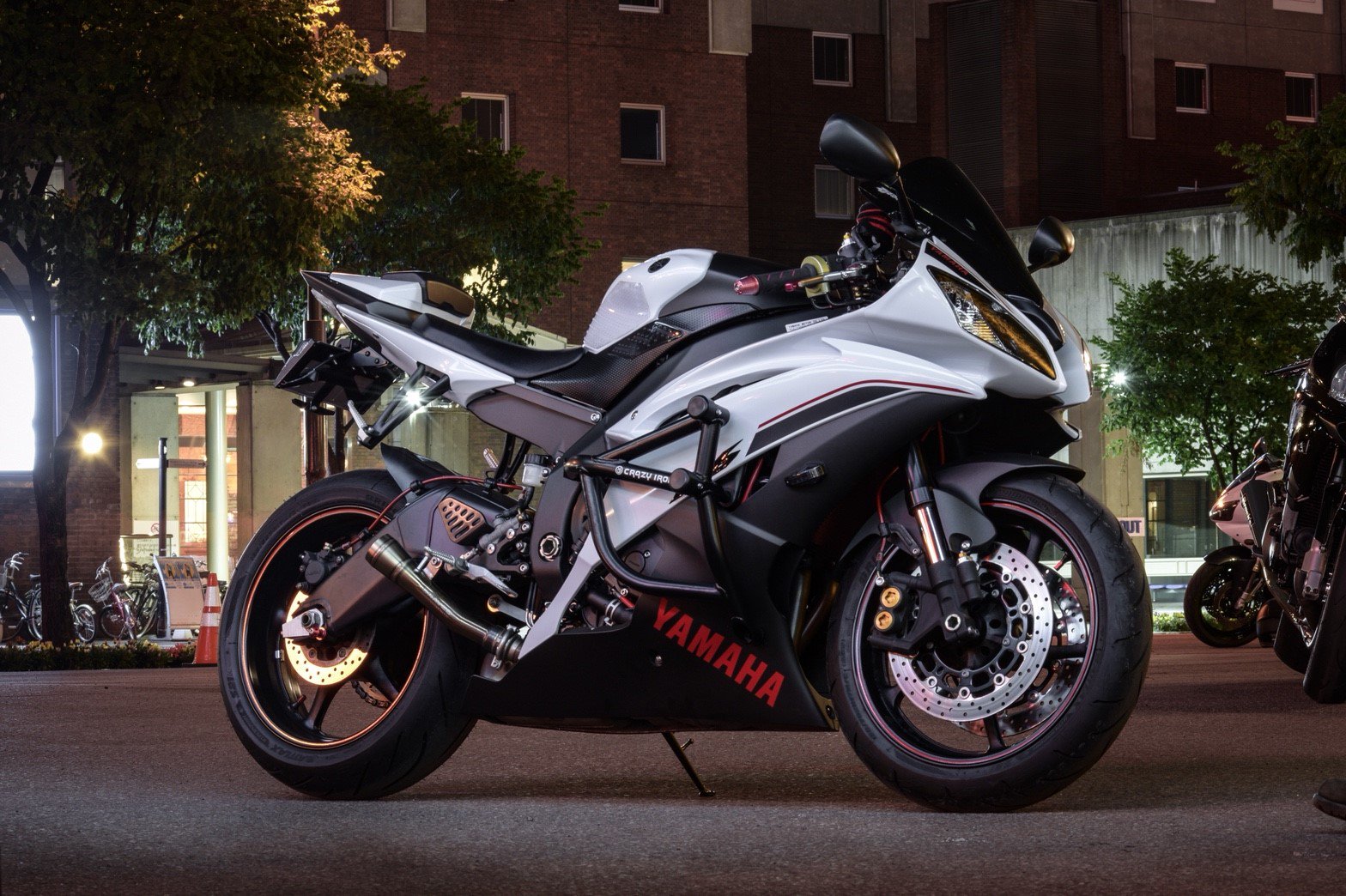 YAMAHA YZF R6 スタント仕様