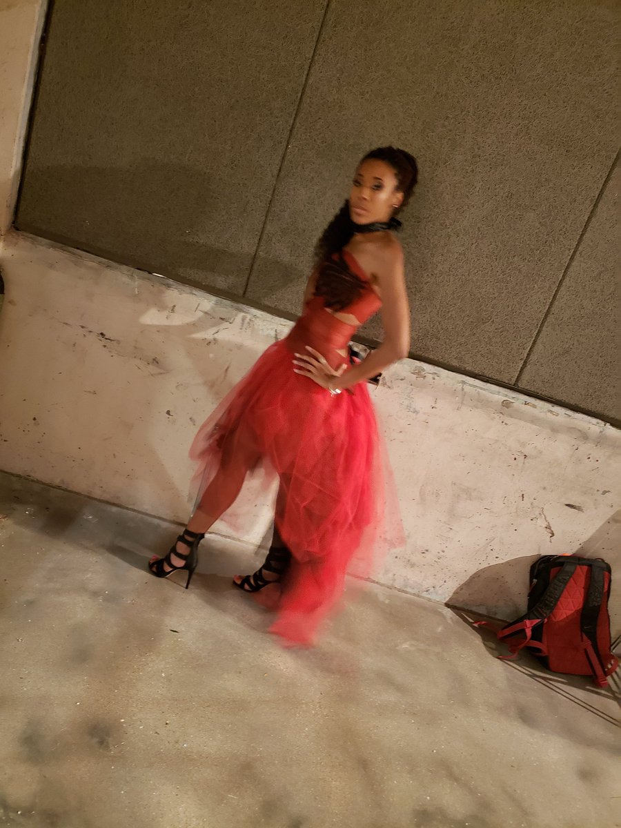 MelaninTaurus's tweet photo. Designer: Ariel-Bizarre Couture
Model: @MelaninTaurus 
Northwest Arkansas Fashion Week https://t.co/ElxTfEty5I