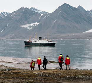 Did you know that being in nature decreases stress and attention fatigue and increases creativity? Next time you're stuck, get out into nature and see what happens!