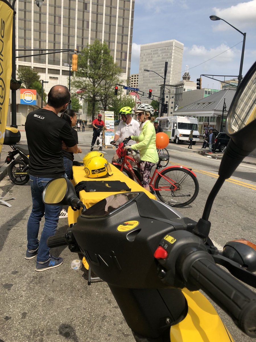 MuvingUSA's tweet photo. We are right next to Five Points Marta Station in ATLANTA STREETS ALIVE, providing info and teaching to use our electric mopeds ☺️🛵♻️🌎💛. COME SEE US!

An initiative of @atlantabike

#ASA2019 #AtlantaStreetsAlive #TransportationOptions #WhyILoveAtl #PeachtreeStreet #GetMuving https://t.co/9LNtJdqDds