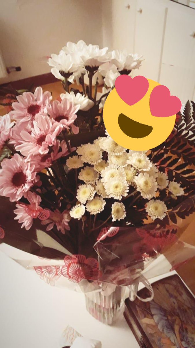 FloristeraPrad1's tweet photo. Regalando sonrisas con la Primavera, y así nos responden los clientes con fotos de sus compritas.
#siempreflores# https://t.co/F2N6LKbxRz