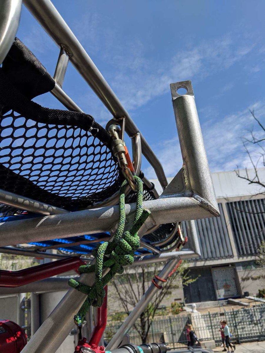 DCFDTower3's tweet image. Members of @dcfireems Tower Ladder No. 3, Platoon No. 4, drilling today with members of Rescue Squad No. 1 and Engine Company No. 2 on the current stokes basket capabilities of the 95’ #Aerialscope boom/bucket.